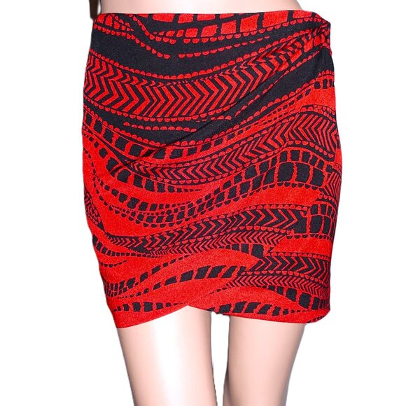 Bebe Black Red Wrap Skirt 00 - Picture 2 of 7